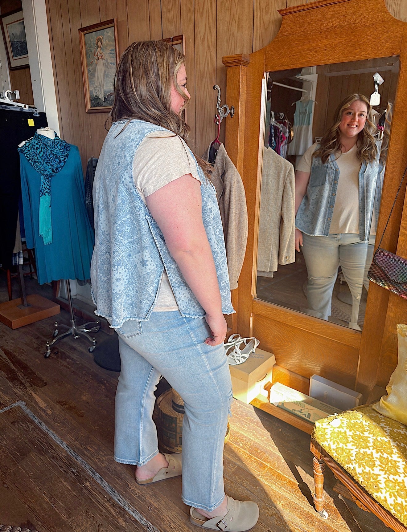 Curvy - Paisley Printed Washed Chambray Top