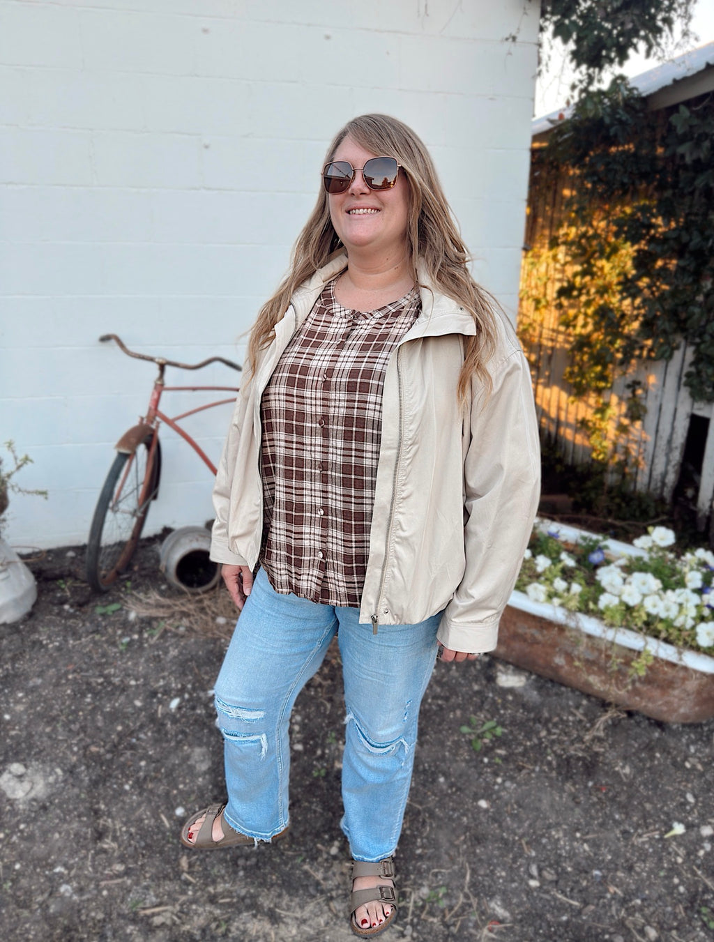 Curvy - Essential Mock Neck Zip-Up